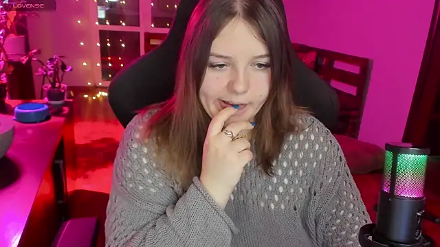 XNirvanaX online show from February 10, 2026, 2:10 am