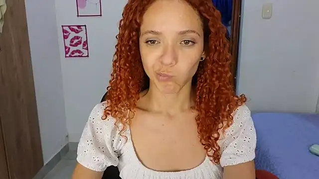 Snapshot of SexyLeilaa chatting on October 11, 2025, 11:50 pm SexyLeilaa online show from October 11, 2025, 11:50 pm