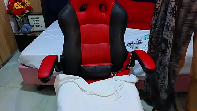 Snapshot of SexyLeilaa chatting on February 20, 2025, 5:12 am SexyLeilaa online show from February 20, 2025, 5:12 am