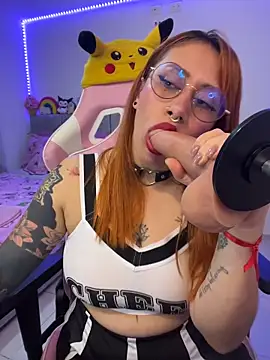 Snapshot of Luna_Paris_ chatting on April 17, 2026, 11:18 pm Luna Paris online show from April 17, 2026, 11:18 pm