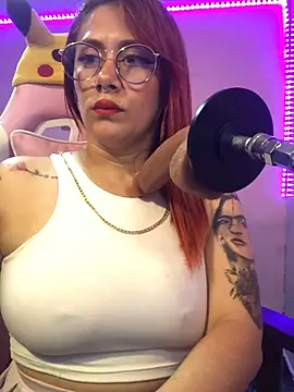 Luna Paris  online show from February 25, 2025, 3:31 am