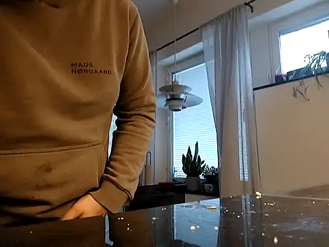 Snapshot of Horny_Sweden2022 chatting on October 13, 2025, 2:40 pm Horny Sweden2022 online show from October 13, 2025, 2:40 pm