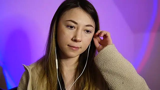 chibi moon  online show from January 9, 2025, 5:43 pm