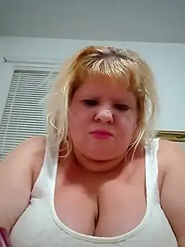 Snapshot of JemJensen30 chatting on July 14, 2026, 2:49 am JemJensen30 online show from July 14, 2026, 2:49 am