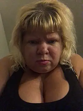 Snapshot of JemJensen30 chatting on October 10, 2025, 6:25 am JemJensen30 online show from October 10, 2025, 6:25 am