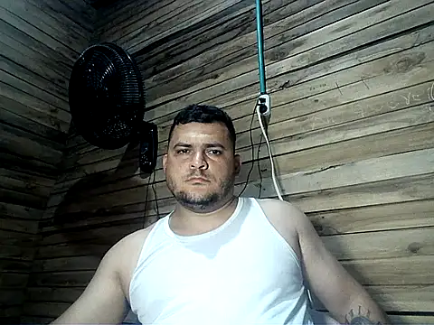 Arcangel 05 online show from April 18, 2026, 3:09 am