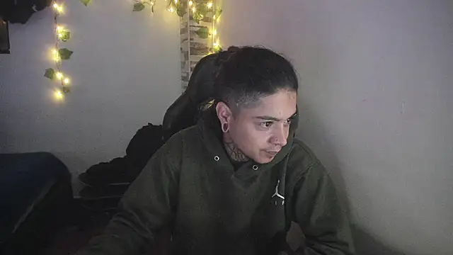 Snapshot of saad_man chatting on November 15, 2025, 5:33 am saad man online show from November 15, 2025, 5:33 am