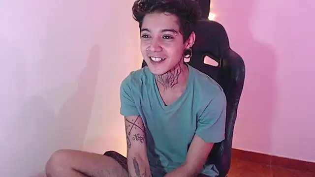 Snapshot of saad_man chatting on December 7, 2024, 12:57 am saad man online show from December 7, 2024, 12:57 am