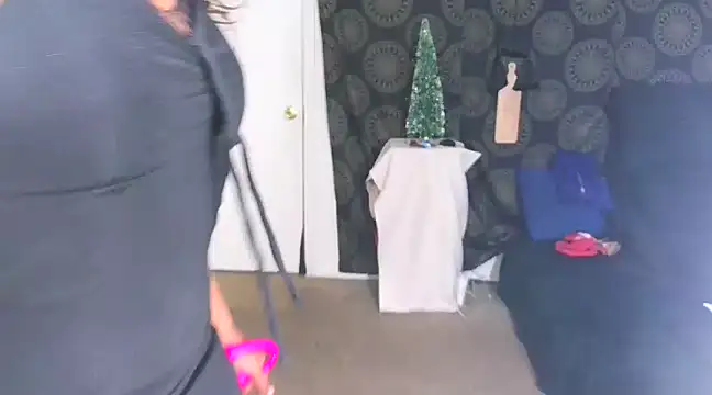 LunaRai online show from December 9, 2024, 7:29 pm