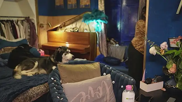 VanessaDoyle online show from April 7, 2026, 7:59 pm