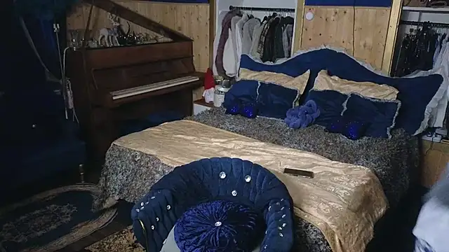 Snapshot of VanessaDoyle chatting on December 15, 2025, 3:56 am VanessaDoyle online show from December 15, 2025, 3:56 am