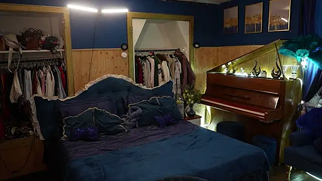 Snapshot of VanessaDoyle chatting on October 31, 2025, 3:52 pm VanessaDoyle online show from October 31, 2025, 3:52 pm