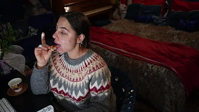 Snapshot of VanessaDoyle chatting on November 20, 2025, 5:02 pm VanessaDoyle online show from November 20, 2025, 5:02 pm