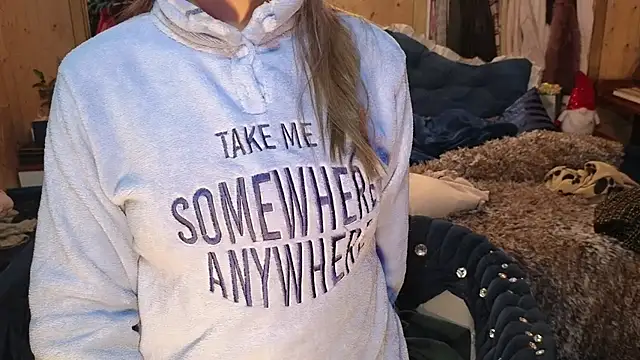 Snapshot of VanessaDoyle chatting on December 1, 2025, 7:20 am VanessaDoyle online show from December 1, 2025, 7:20 am