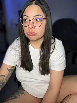 drizzypeach602 online show from March 19, 2025, 6:46 am