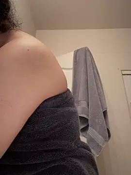 drizzypeach602 online show from March 7, 2025, 5:29 am