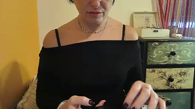 Snapshot of Althea_Love chatting on November 8, 2025, 9:24 am Althea Love online show from November 8, 2025, 9:24 am