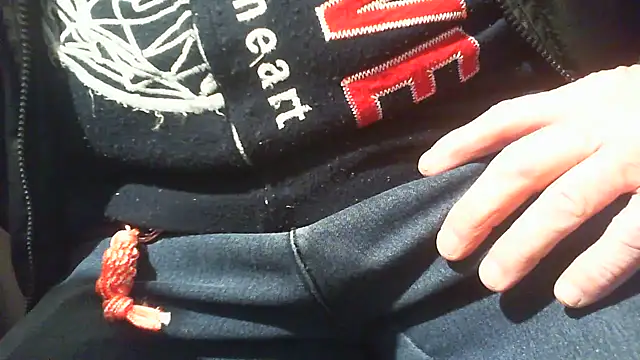 nonnomaturobisex online show from November 8, 2025, 8:18 am