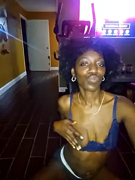 Snapshot of oliviaprettypussy chatting on October 18, 2025, 9:28 pm oliviaprettypussy online show from October 18, 2025, 9:28 pm