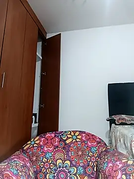 Snapshot of Van3orgasm4me chatting on September 24, 2025, 2:45 pm Van3orgasm4me online show from September 24, 2025, 2:45 pm