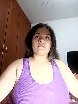 Snapshot of Van3orgasm4me chatting on September 23, 2025, 1:40 pm Van3orgasm4me online show from September 23, 2025, 1:40 pm