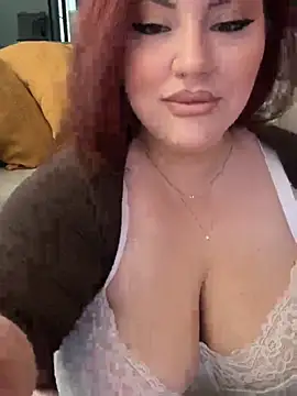 Snapshot of CurvyKimmy1 chatting on July 28, 2026, 9:28 am CurvyKimmy1 online show from July 28, 2026, 9:28 am