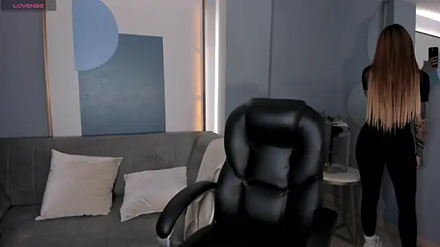 Snapshot of LexieWayne chatting on September 25, 2025, 7:42 pm LexieWayne online show from September 25, 2025, 7:42 pm