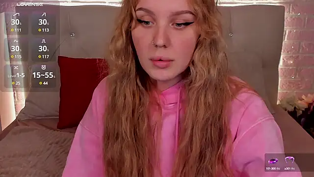 Snapshot of LianaFord chatting on March 21, 2025, 6:18 pm LianaFord online show from March 21, 2025, 6:18 pm