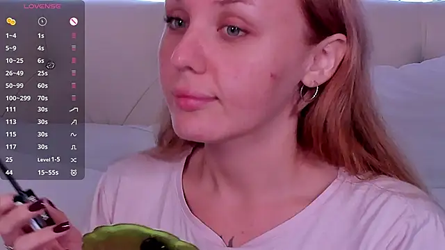 Snapshot of LianaFord chatting on November 6, 2025, 9:52 pm LianaFord online show from November 6, 2025, 9:52 pm