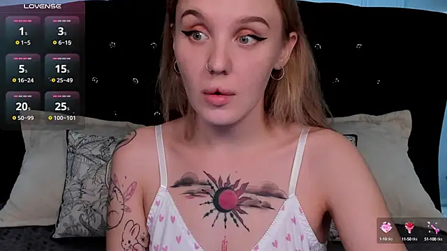 Snapshot of LianaFord chatting on March 13, 2025, 6:12 pm LianaFord online show from March 13, 2025, 6:12 pm