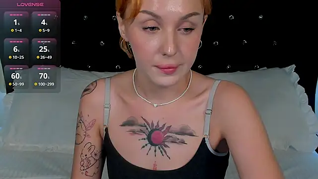 Snapshot of LianaFord chatting on November 16, 2025, 8:24 pm LianaFord online show from November 16, 2025, 8:24 pm