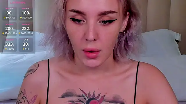 Snapshot of LianaFord chatting on October 1, 2025, 9:29 pm LianaFord online show from October 1, 2025, 9:29 pm