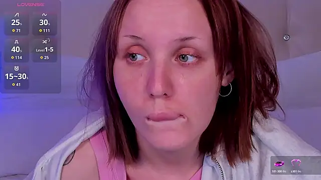 Snapshot of LianaFord chatting on May 9, 2026, 5:44 am LianaFord online show from May 9, 2026, 5:44 am