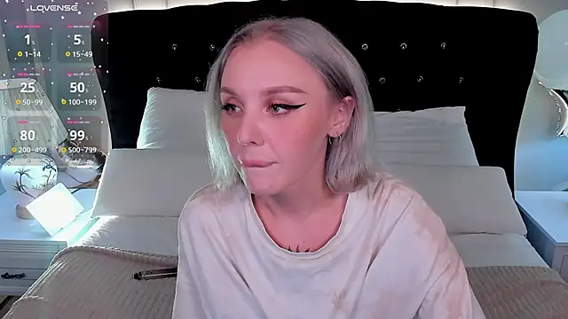 Snapshot of LianaFord chatting on September 9, 2025, 7:45 pm LianaFord online show from September 9, 2025, 7:45 pm