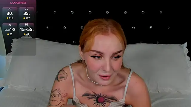 Snapshot of LianaFord chatting on November 17, 2025, 10:58 pm LianaFord online show from November 17, 2025, 10:58 pm