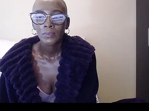 yummycherryxx online show from September 24, 2025, 9:49 am