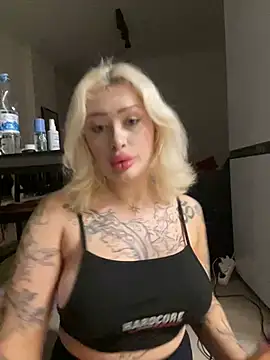 JennaLinn online show from June 3, 2026, 11:31 pm