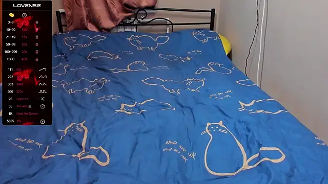 Snapshot of eva_zero chatting on October 1, 2025, 4:44 pm eva zero online show from October 1, 2025, 4:44 pm