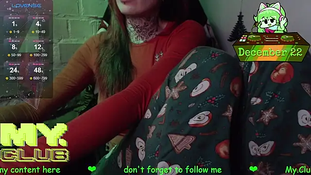 Snapshot of Witch_Emma chatting on December 22, 2025, 8:36 am Witch Emma online show from December 22, 2025, 8:36 am