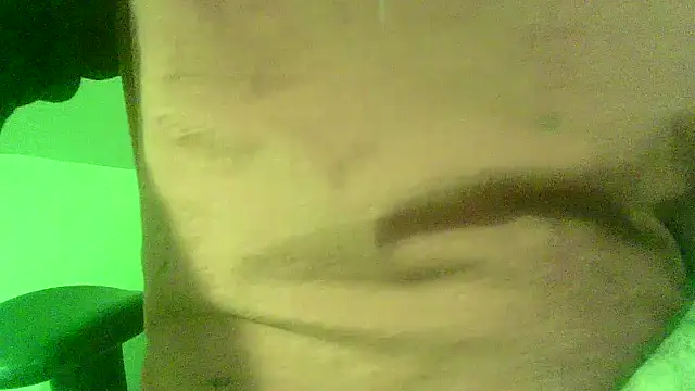 Snapshot of OralDesires2 chatting on January 19, 2025, 2:04 am OralDesires2 online show from January 19, 2025, 2:04 am