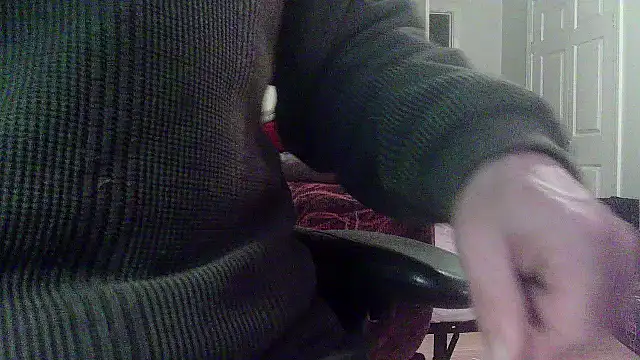 Snapshot of OralDesires2 chatting on February 20, 2025, 11:32 pm OralDesires2 online show from February 20, 2025, 11:32 pm