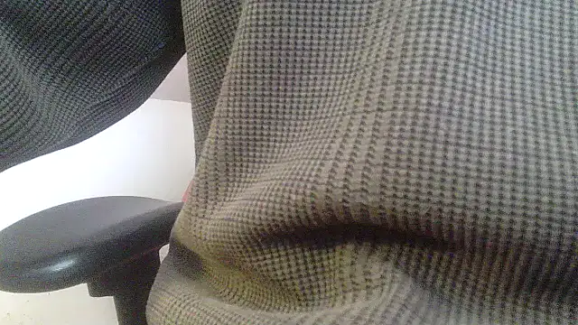 Snapshot of OralDesires2 chatting on February 19, 2025, 6:32 pm OralDesires2 online show from February 19, 2025, 6:32 pm