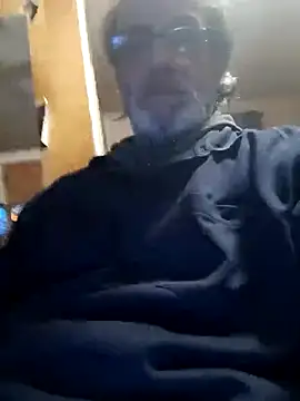 Snapshot of OralDesires2 chatting on January 6, 2026, 10:25 pm OralDesires2 online show from January 6, 2026, 10:25 pm