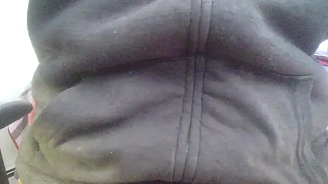 Snapshot of OralDesires2 chatting on January 22, 2025, 6:41 pm OralDesires2 online show from January 22, 2025, 6:41 pm