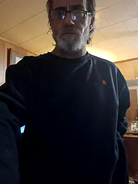 Snapshot of OralDesires2 chatting on November 18, 2025, 11:37 pm OralDesires2 online show from November 18, 2025, 11:37 pm