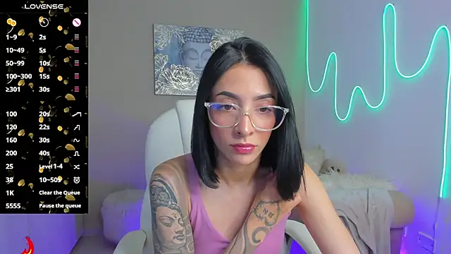 barbie scoth  online show from November 9, 2025, 8:46 pm