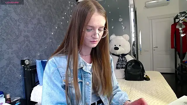 Snapshot of KateJonson chatting on June 1, 2026, 1:22 pm KateJonson online show from June 1, 2026, 1:22 pm