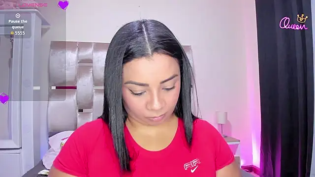 MelanyShayk online show from April 17, 2026, 1:19 am