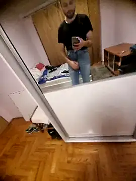 Snapshot of HouseOfCums chatting on November 10, 2025, 3:00 am HouseOfCums online show from November 10, 2025, 3:00 am