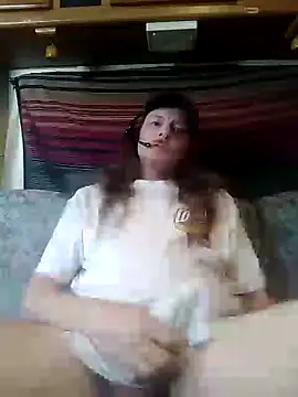 Snapshot of truckerlove69 chatting on March 14, 2025, 4:09 pm truckerlove69 online show from March 14, 2025, 4:09 pm